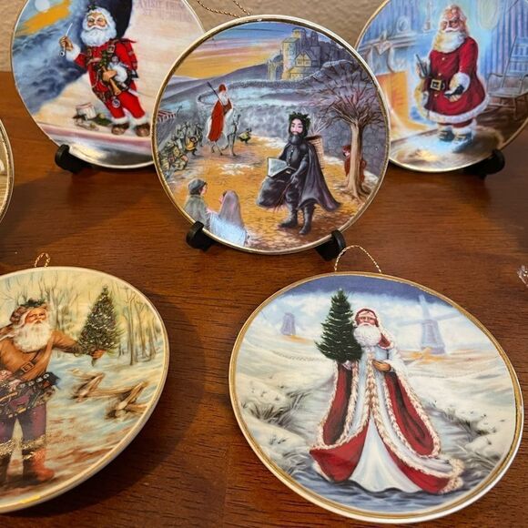 Duncan Royale Christmas Themed 1983 History of Santa Claus Mini Plates x 10 - Picture 3 of 13